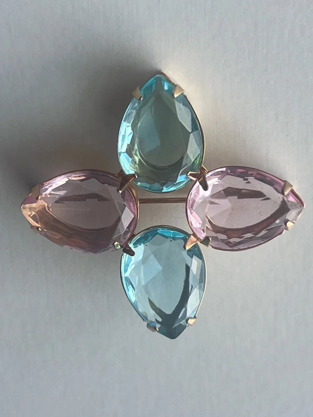 Avon gorgeous brooch